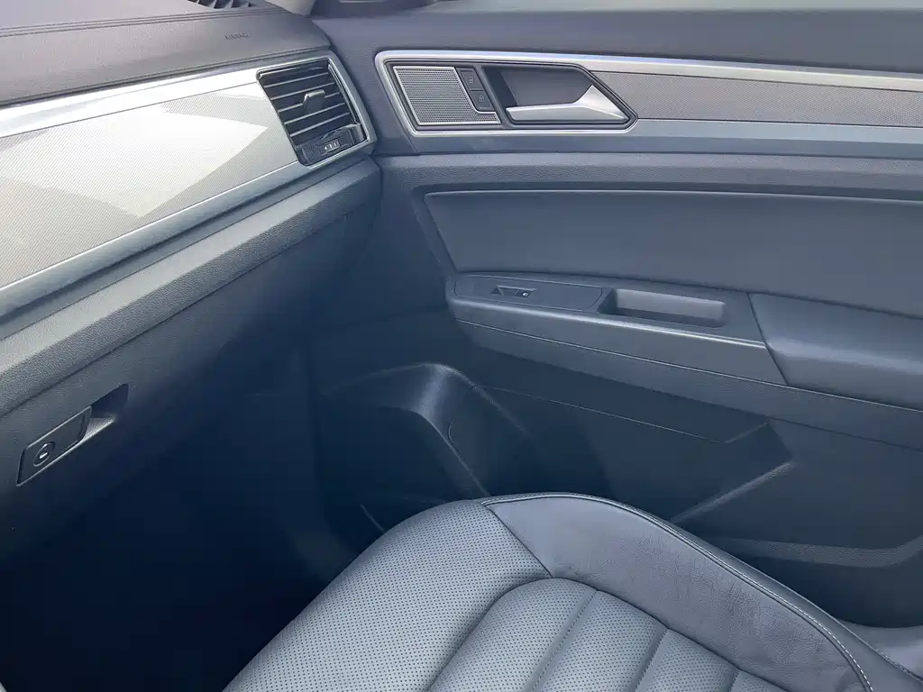 Volkswagen Teramont — миниатюра 12
