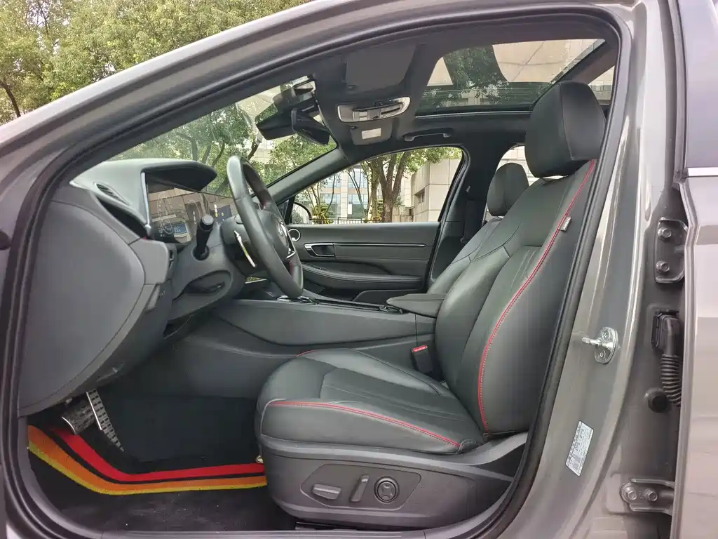 Hyundai Sonata — миниатюра 5