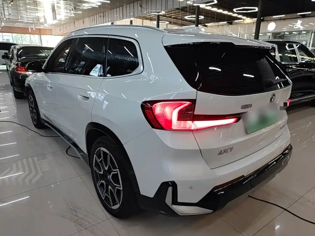 BMW iX1 — миниатюра 5