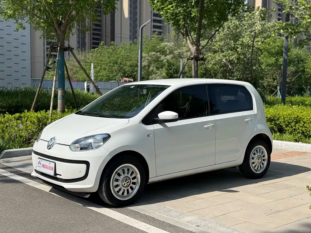 Volkswagen up! 2016