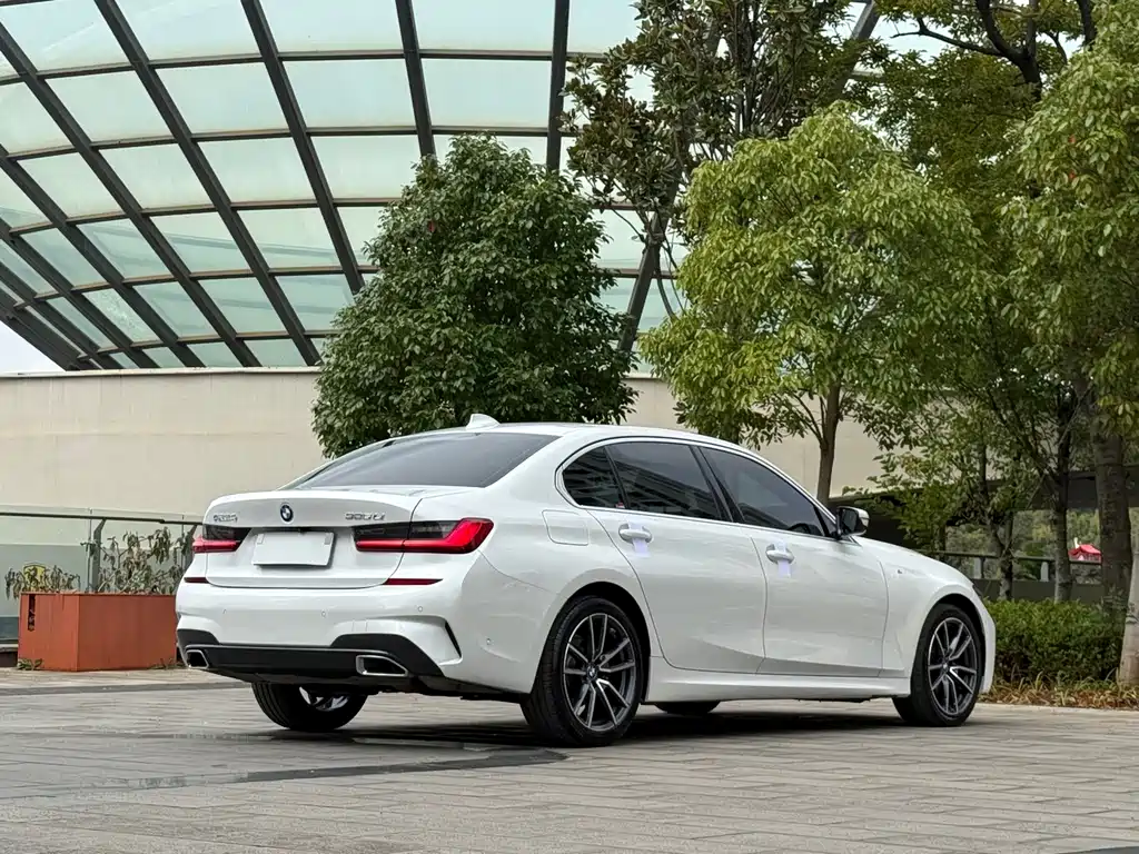 BMW 3 Series — миниатюра 7