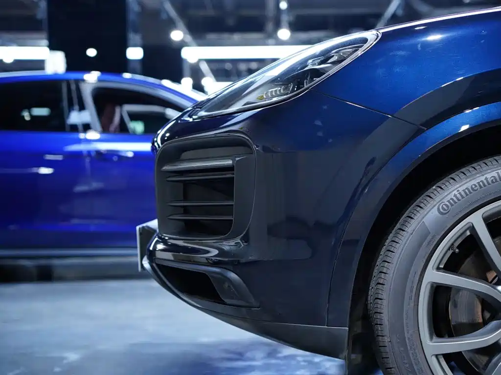 Porsche Cayenne — миниатюра 10