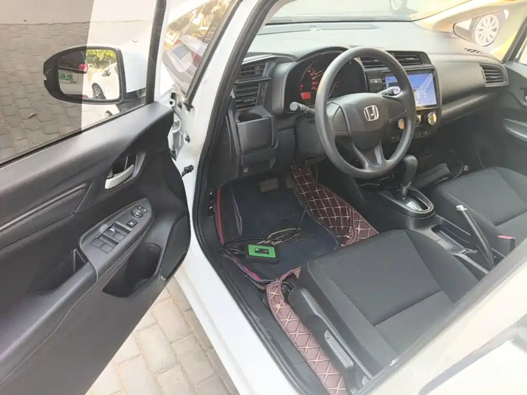 Honda Fit — миниатюра 16