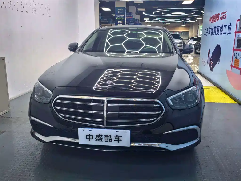Mercedes-Benz E-Class — миниатюра 2