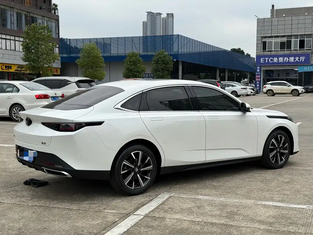 Changan Eado — миниатюра 8