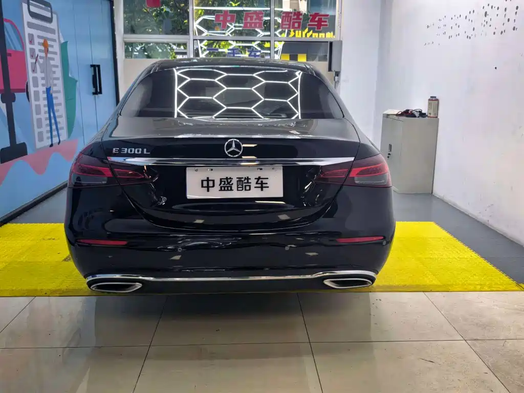 Mercedes-Benz E-Class — миниатюра 13