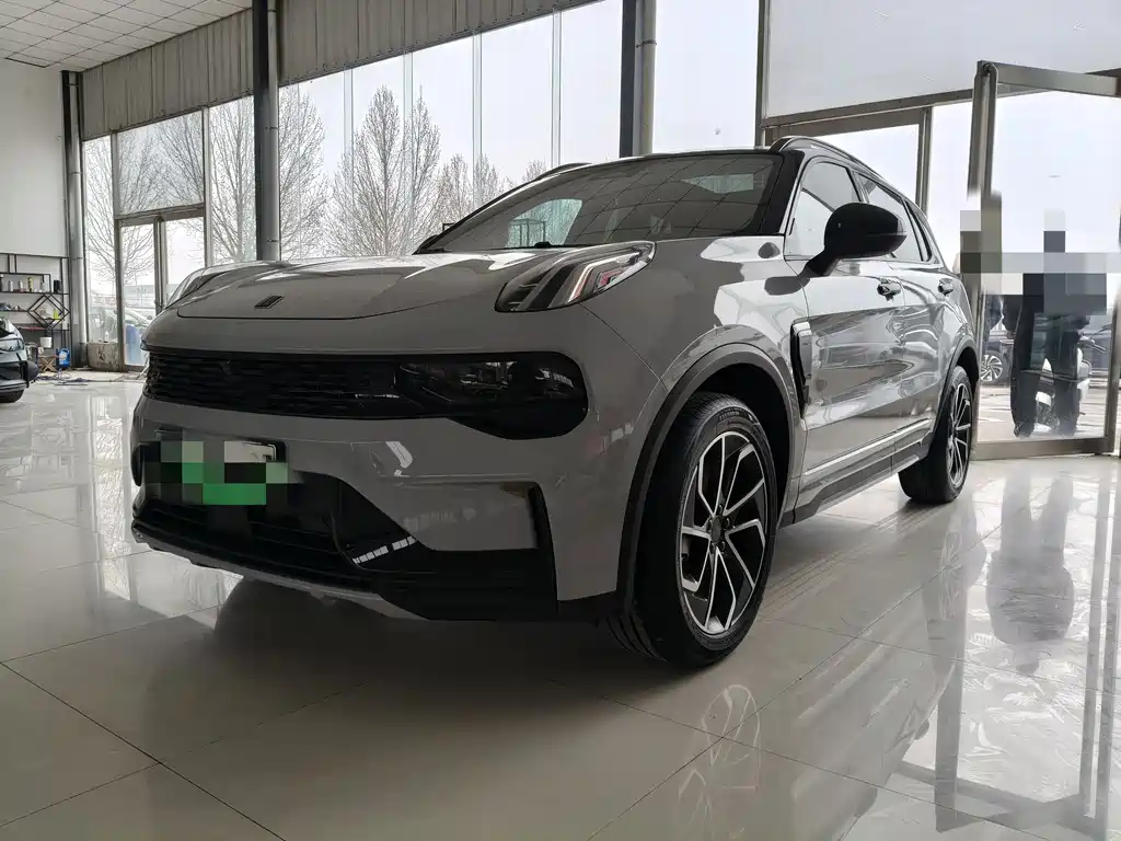 Lynk & Co 01 2022