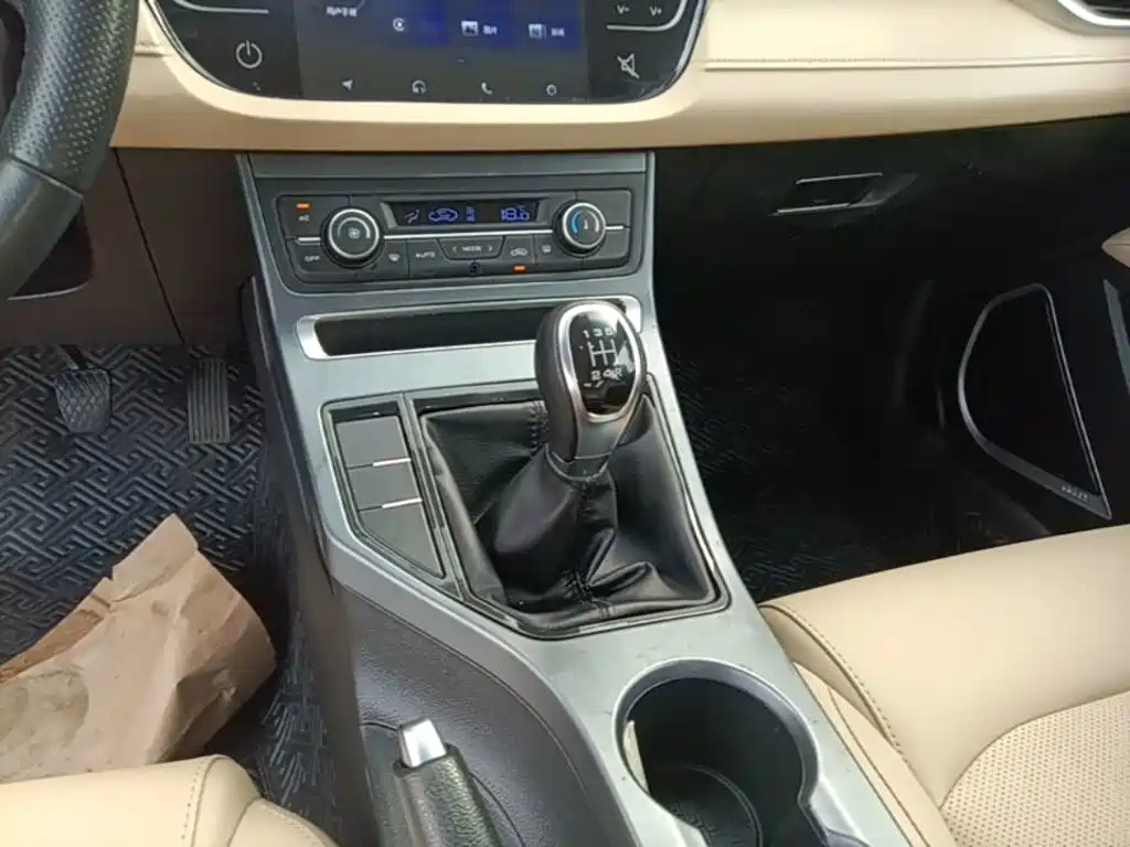 Geely Emgrand — миниатюра 14