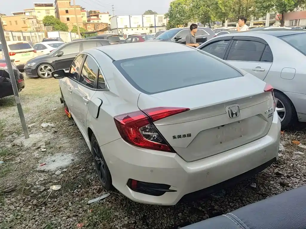 Honda Civic — миниатюра 5