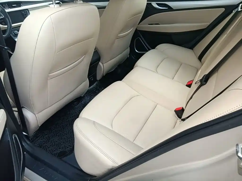 Geely Emgrand — миниатюра 17