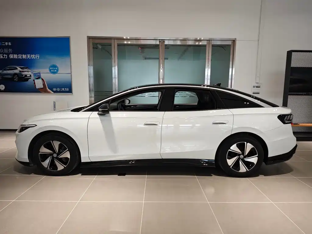 VOLKSWAGEN ID.7 VIZZION