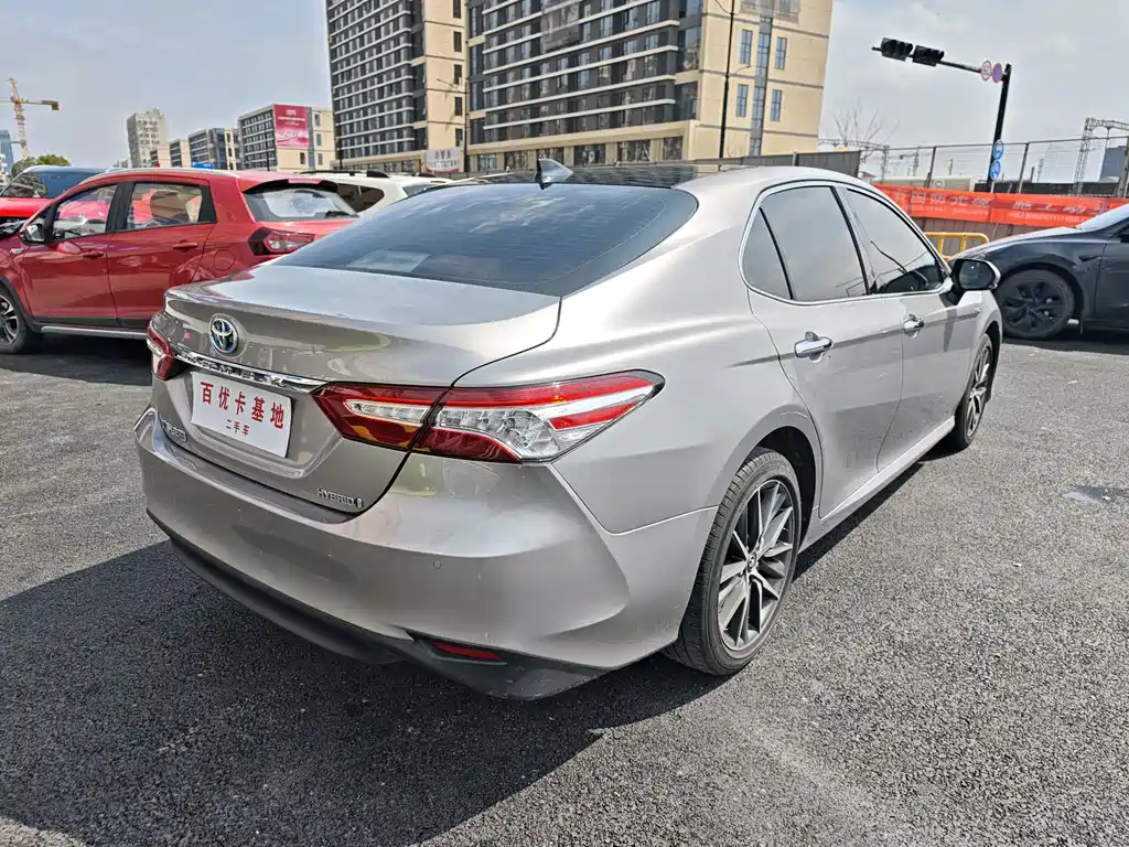 TOYOTA CAMRY