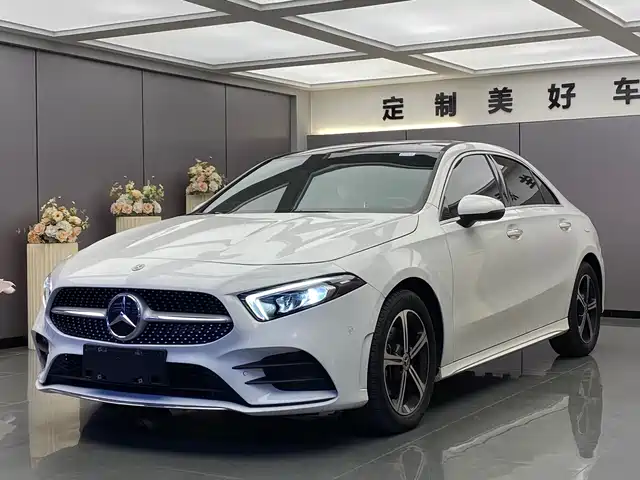 MERCEDES-BENZ  A CLASS 2023