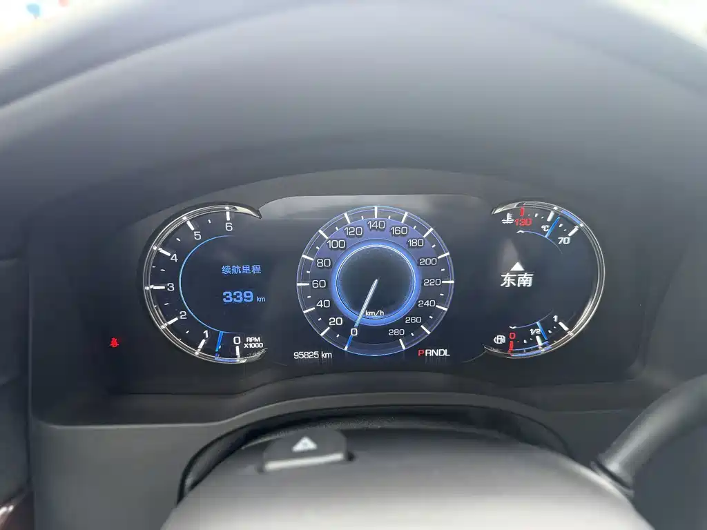 Cadillac Escalade — миниатюра 31