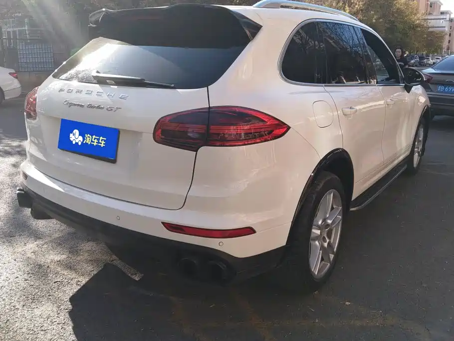 Porsche Cayenne — миниатюра 3