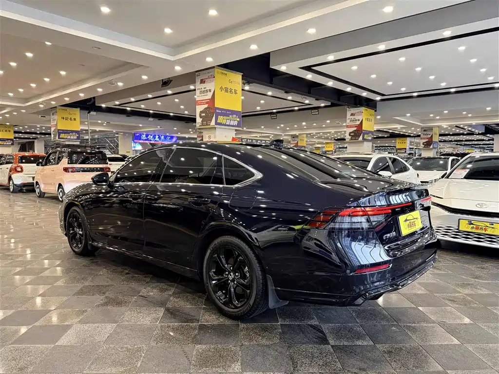 Honda Accord — миниатюра 12