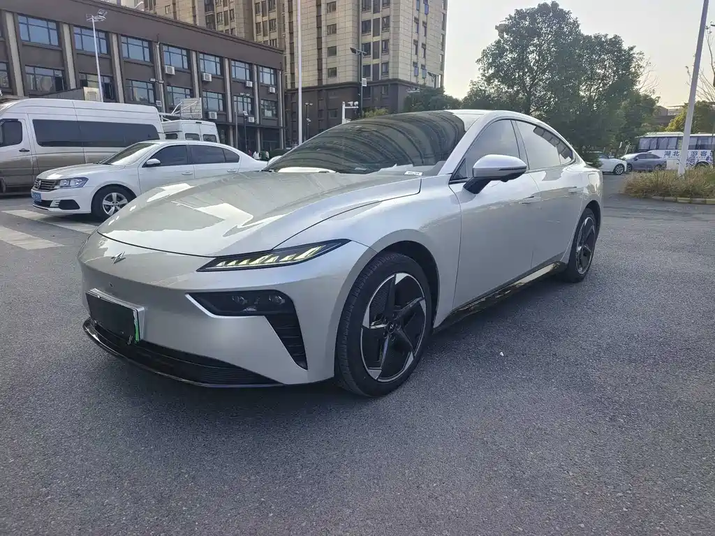 Dongfeng eπ007