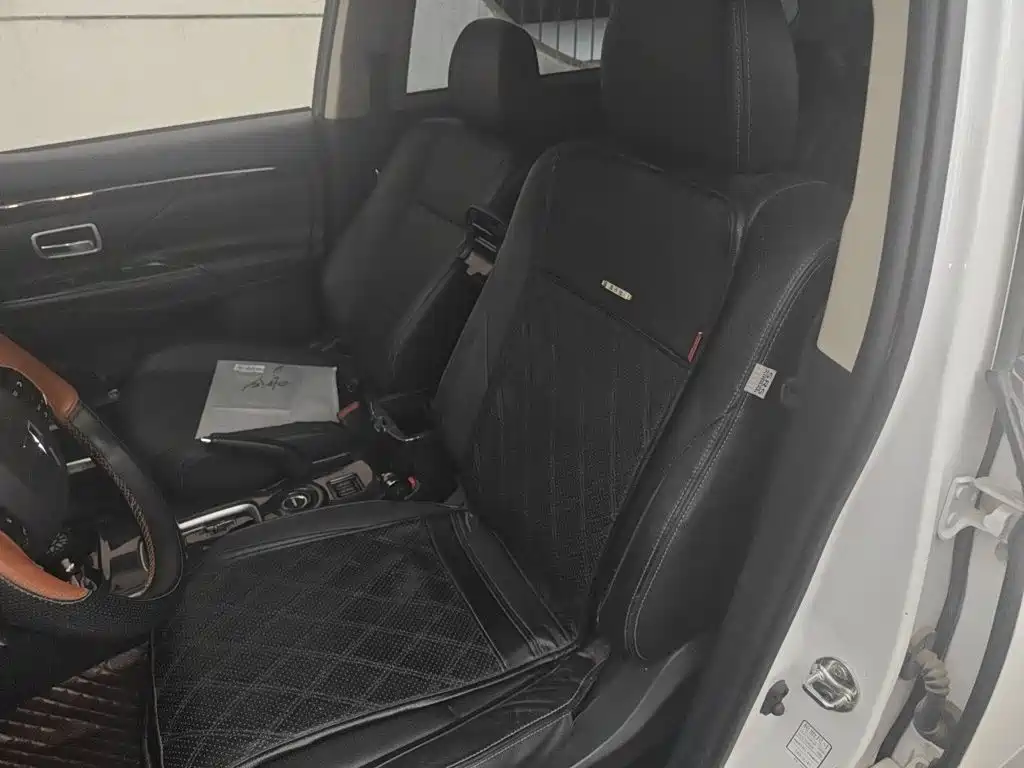 Mitsubishi Outlander — миниатюра 16