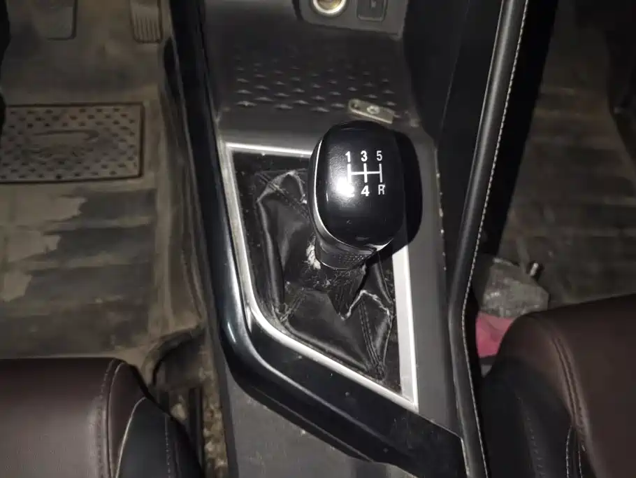 Changan CS15 — миниатюра 16