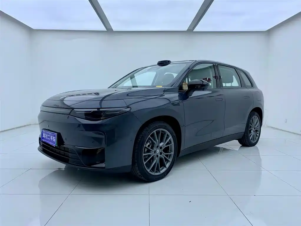 ZERO-RUNNING CAR ZERO RUN C10