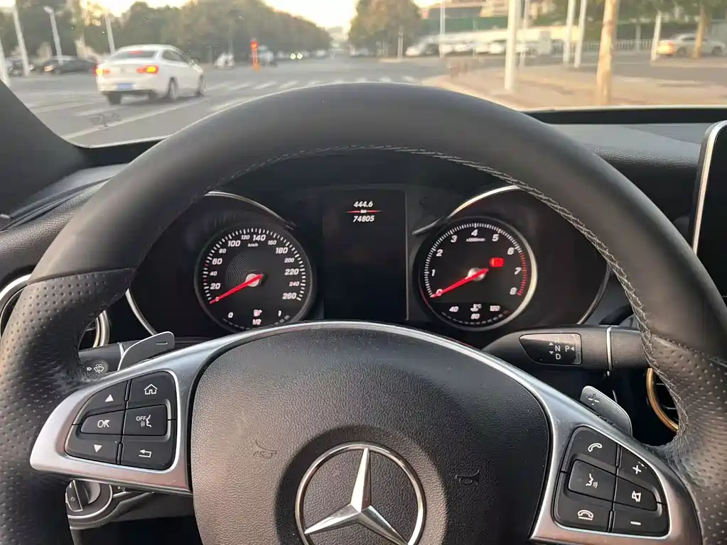 Mercedes-Benz C-Class — миниатюра 8