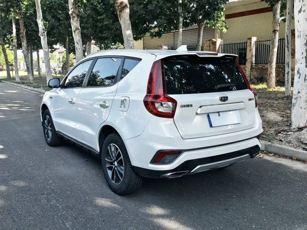 Geely Vision X6 — миниатюра 4