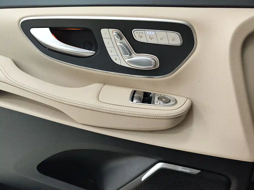 MERCEDES-BENZ V CLASS