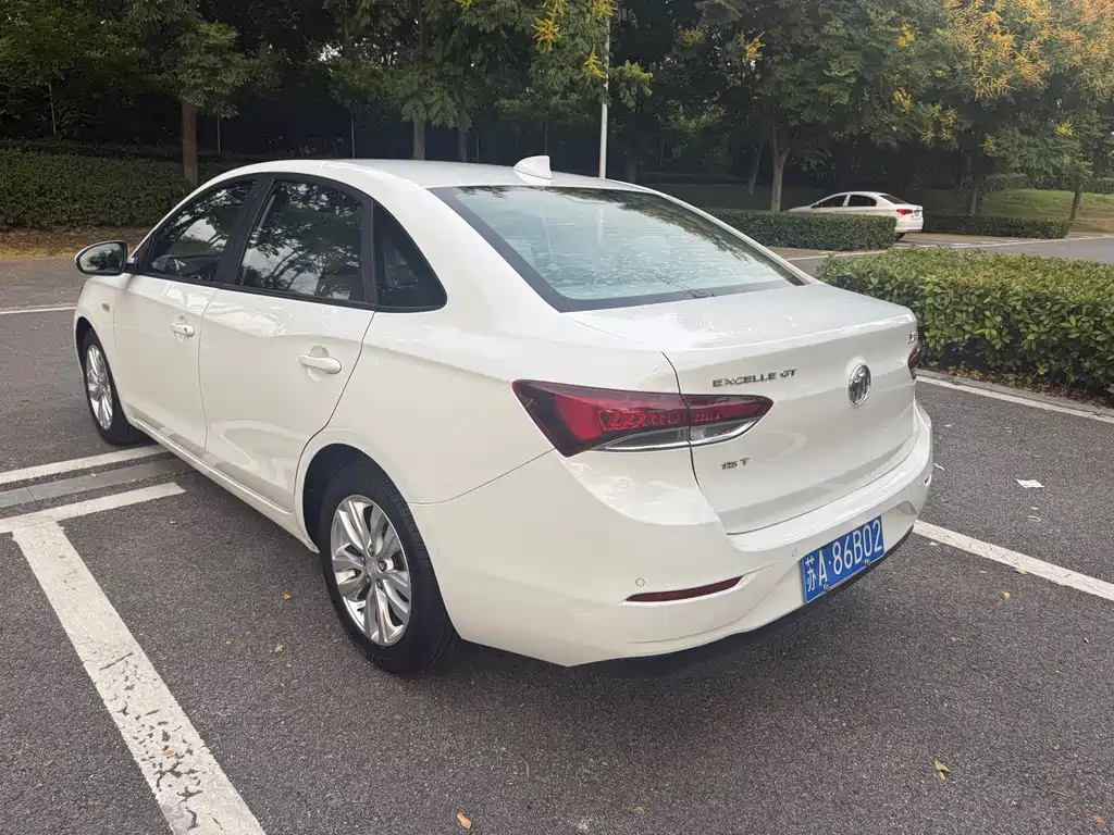 Buick Excelle — миниатюра 6
