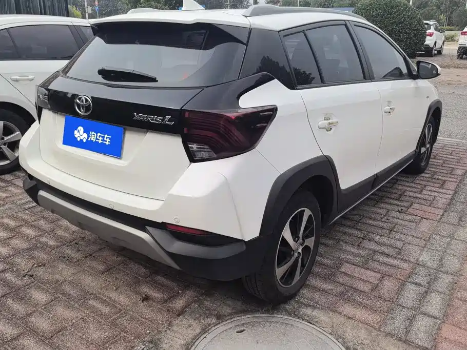 Toyota Yaris L — миниатюра 3