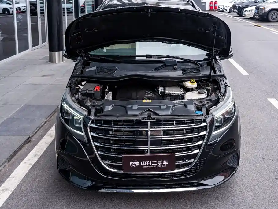 MERCEDES-BENZ V CLASS