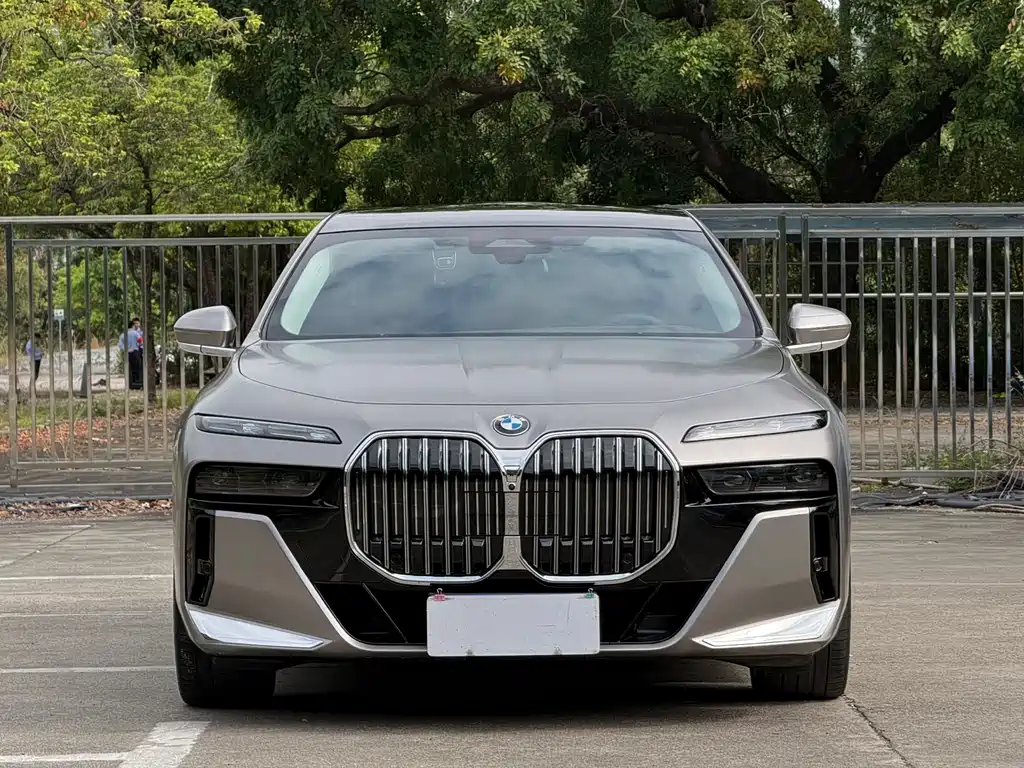 BMW 7 Series 2024