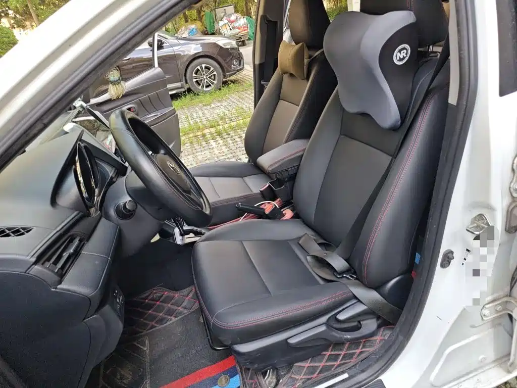 Toyota Yaris L — миниатюра 8
