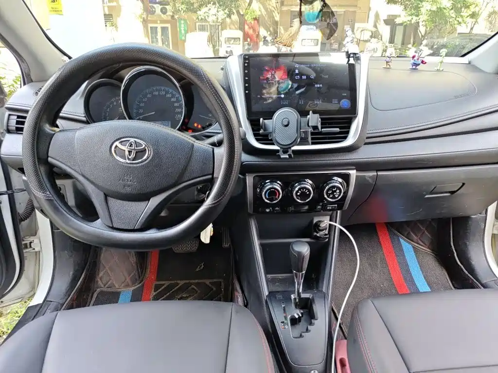 Toyota Yaris L — миниатюра 13