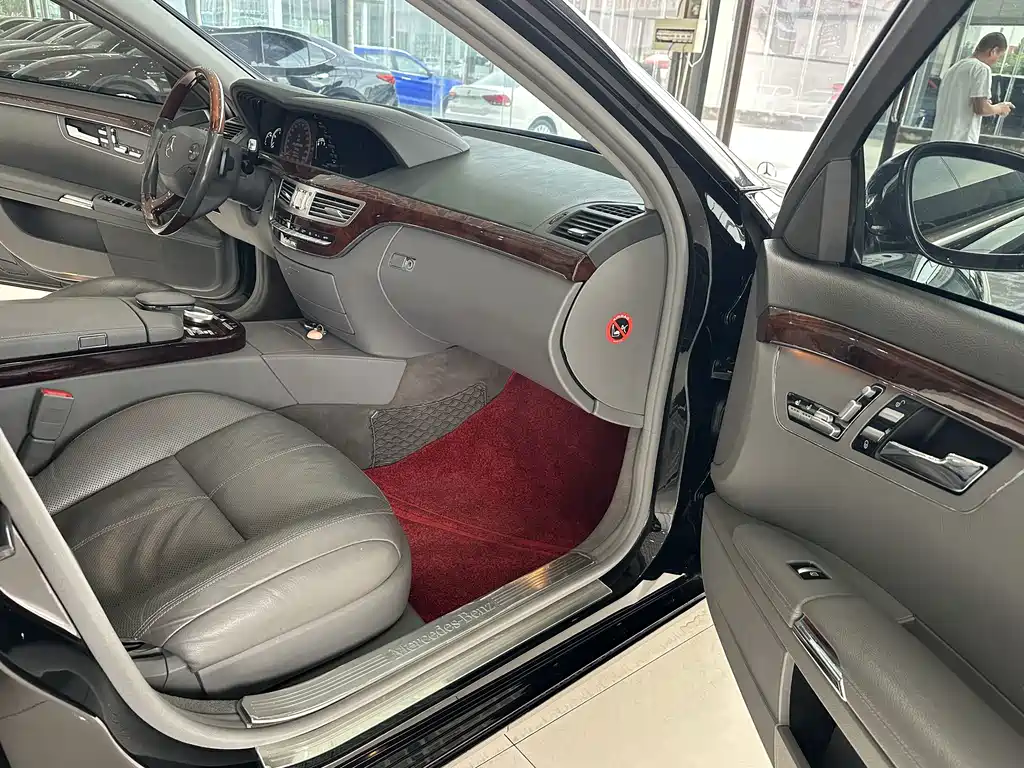 Mercedes-Benz S-Class — миниатюра 10