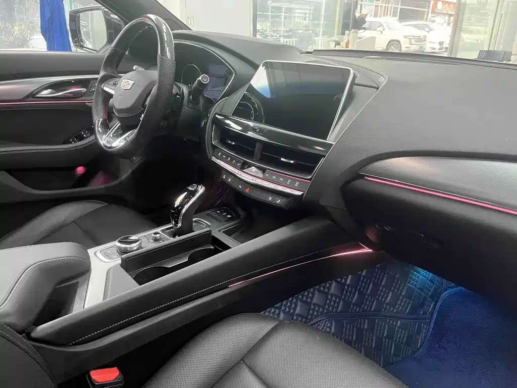 Cadillac CT5 — миниатюра 14