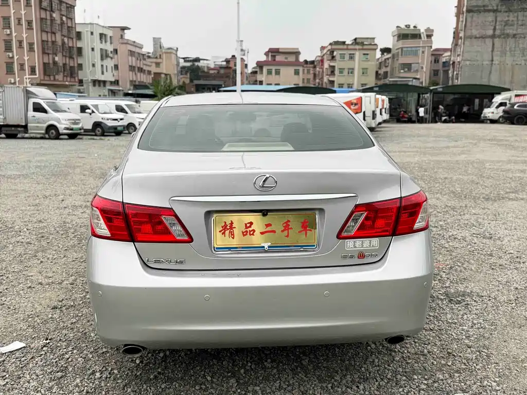 Lexus ES — миниатюра 6