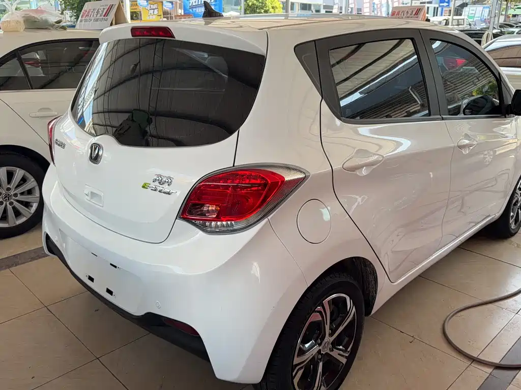 Changan Benben E-Star — миниатюра 2