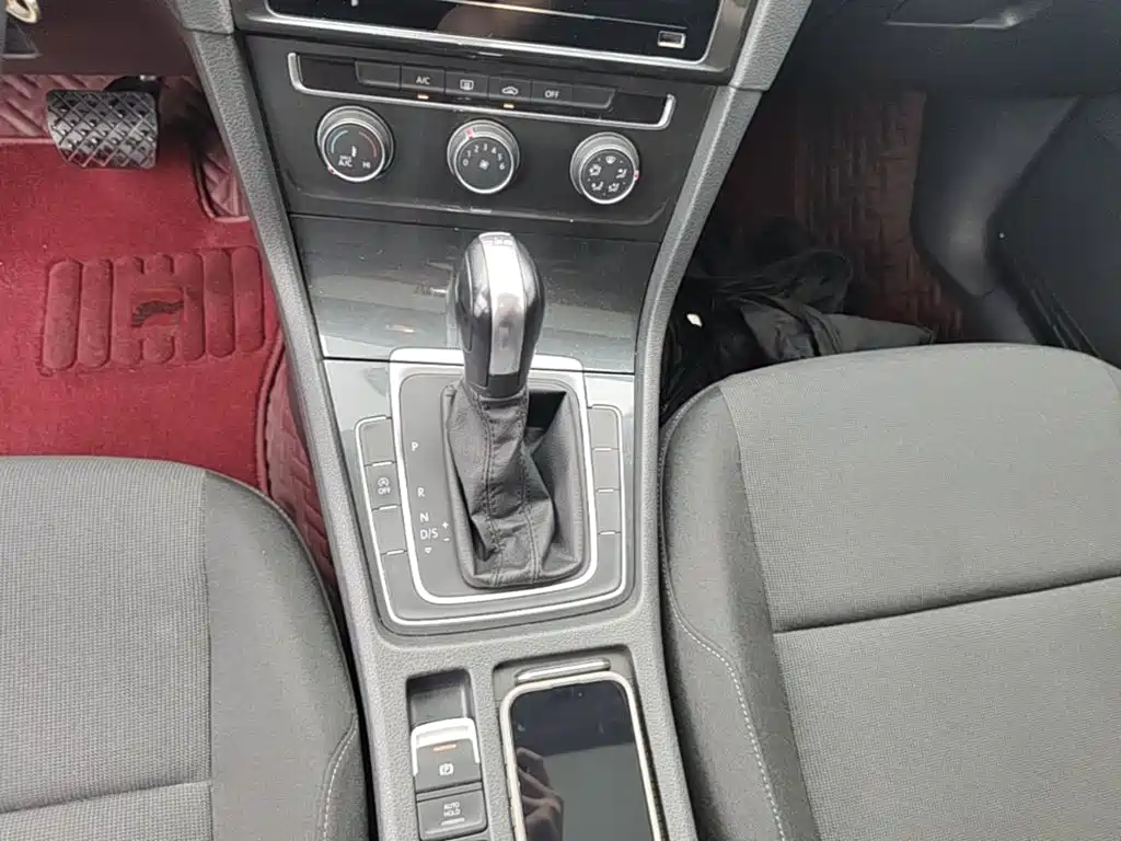 Volkswagen Golf — миниатюра 14