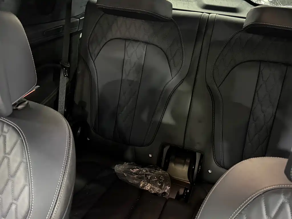 BMW X7 — миниатюра 10