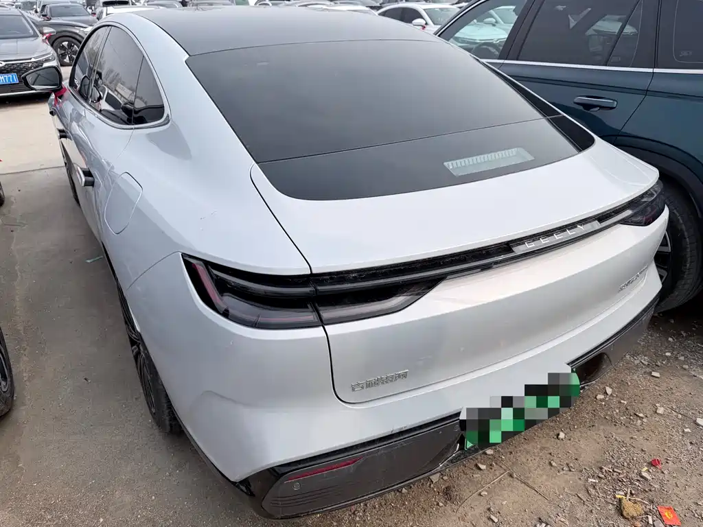 GEELY GALAXY GALAXY SPARKLE 8