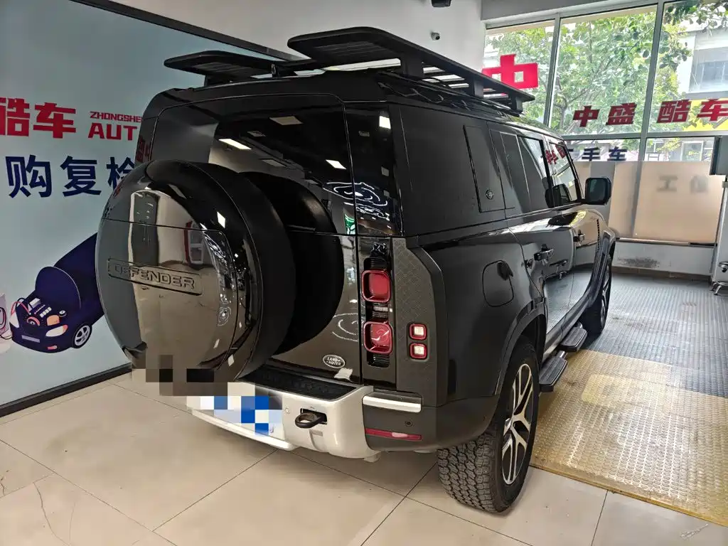 Land Rover Defender — миниатюра 4