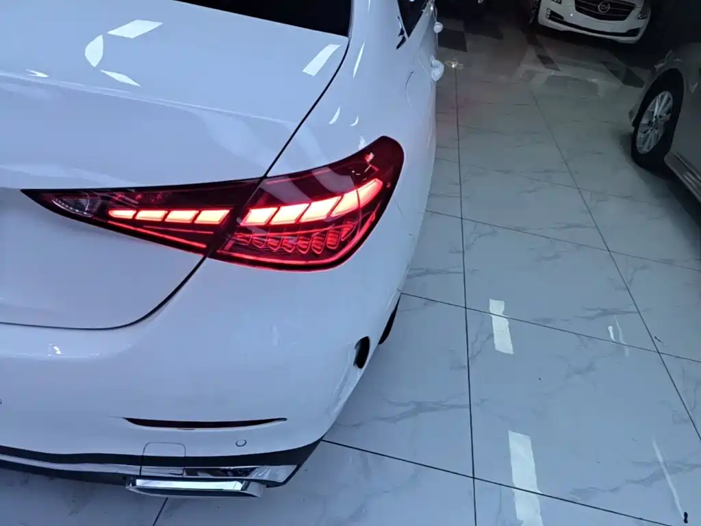 Mercedes-Benz C-Class — миниатюра 8