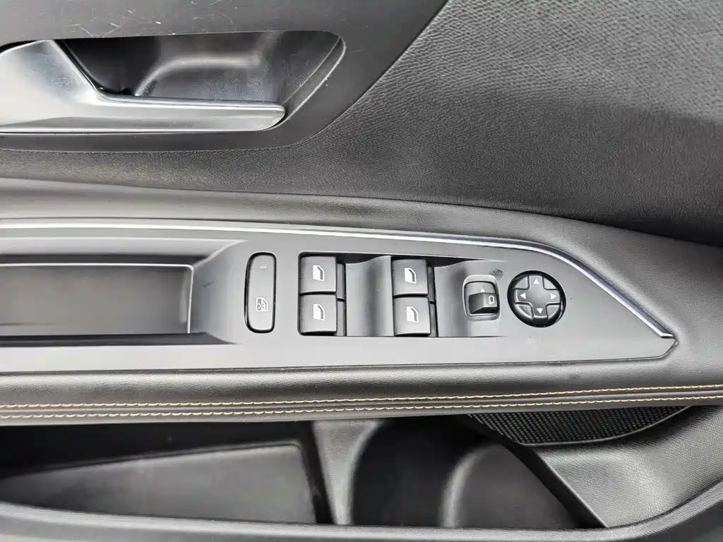 Peugeot 4008 — миниатюра 9