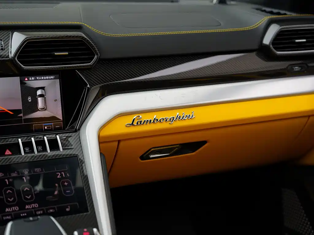 Lamborghini Urus — миниатюра 27
