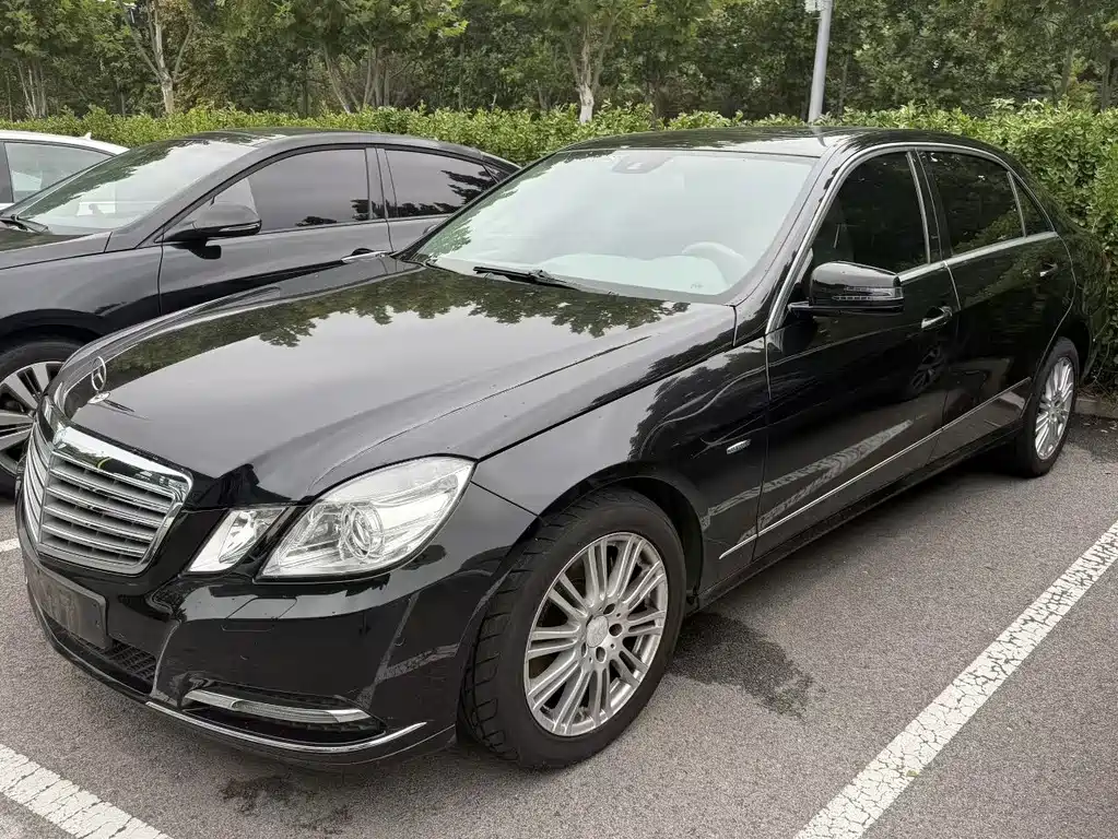 Mercedes-Benz E-Class E 2011 E 200 L CGI