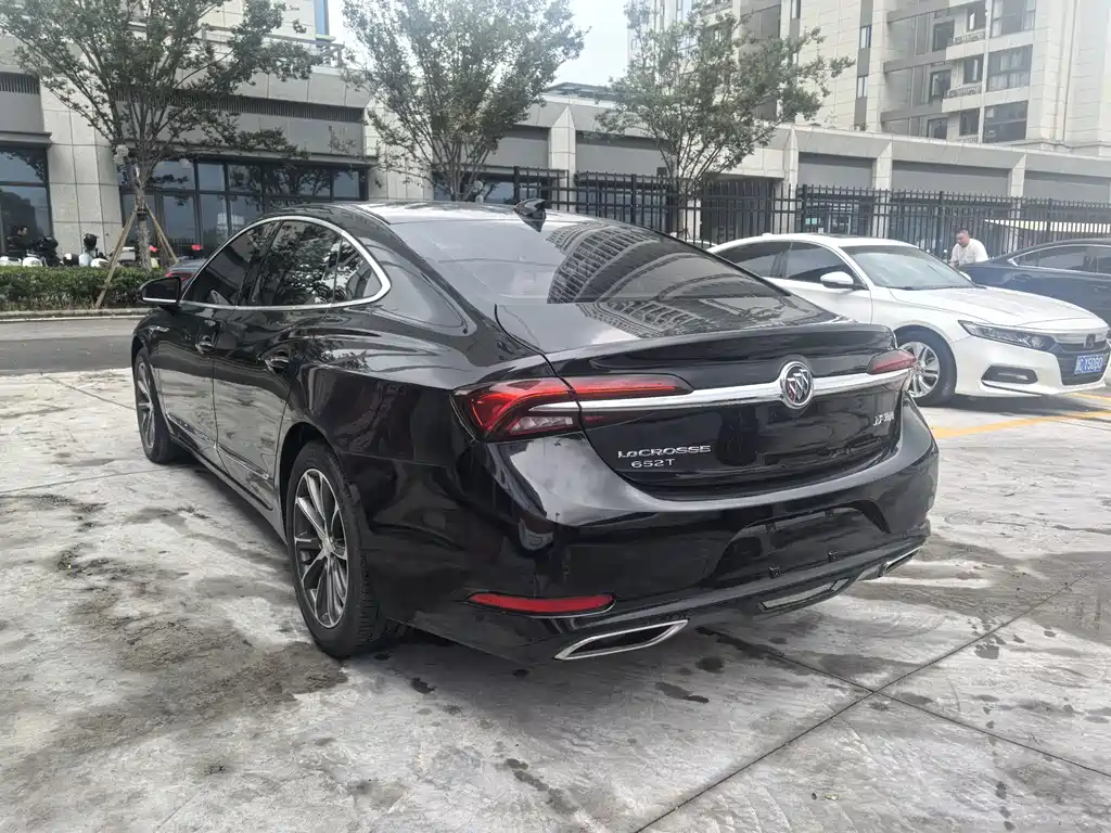 Buick LaCrosse — миниатюра 4