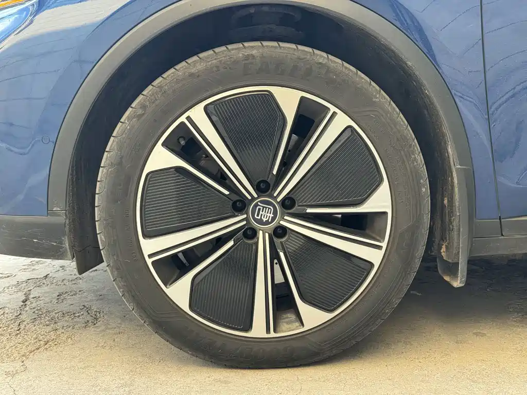 BYD Tang New Energy — миниатюра 2