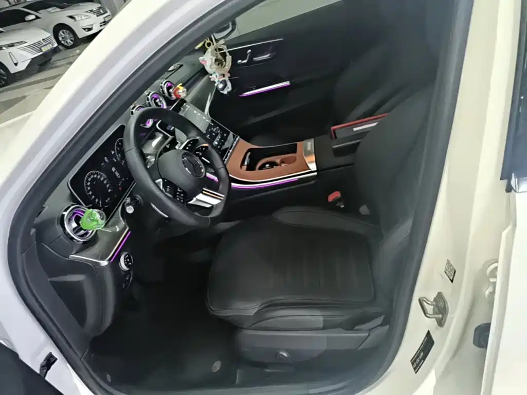 Mercedes-Benz C-Class — миниатюра 15