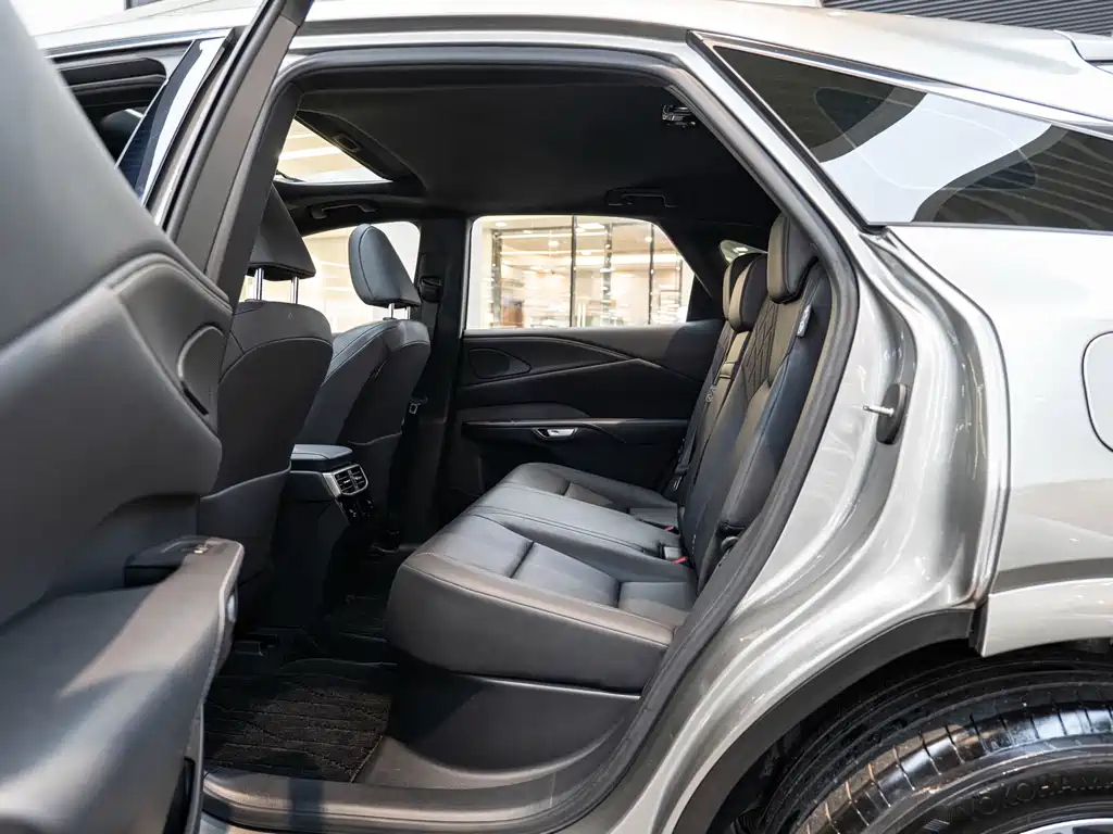 Lexus RX — миниатюра 10