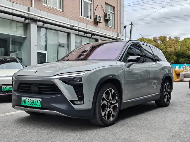 NIO NIO ES8 2021